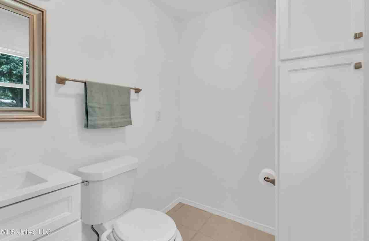 2211 Tucker Ave - Photo 5 of 7