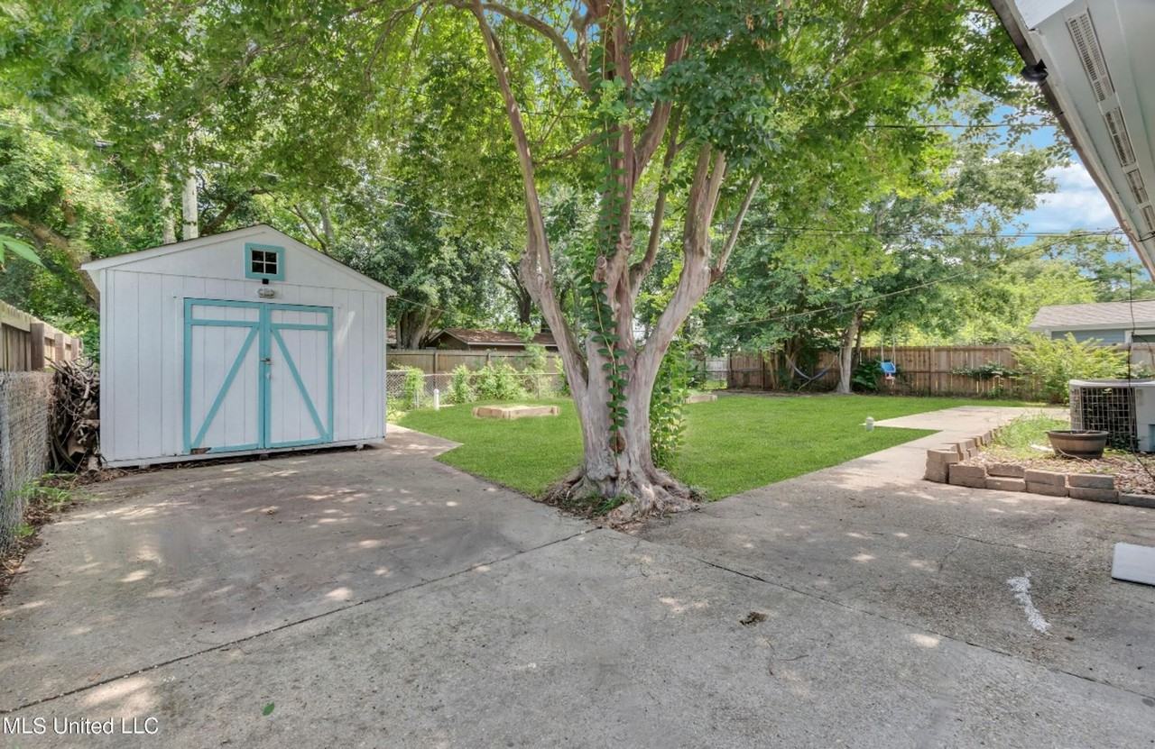 2211 Tucker Ave - Photo 7 of 7