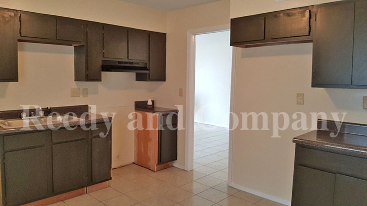 3790 Jasmine Dr - Photo 4 of 15