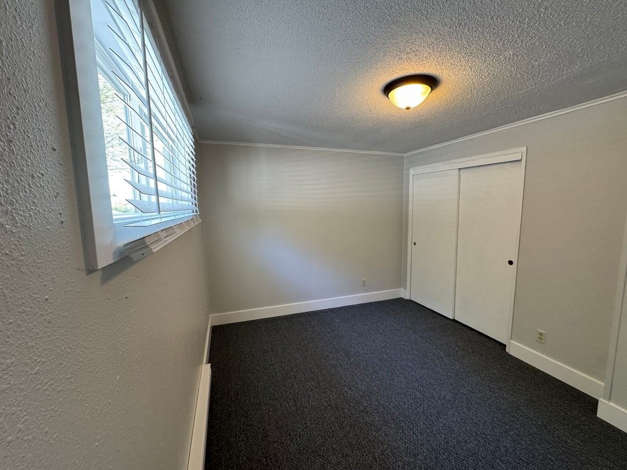 3478 Ne Highway 101 - Photo 4 of 19