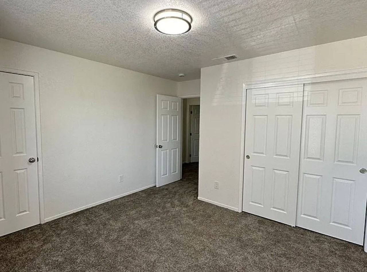 3 Bedroom / 2 Bathroom $1,650 - Photo 3 of 10