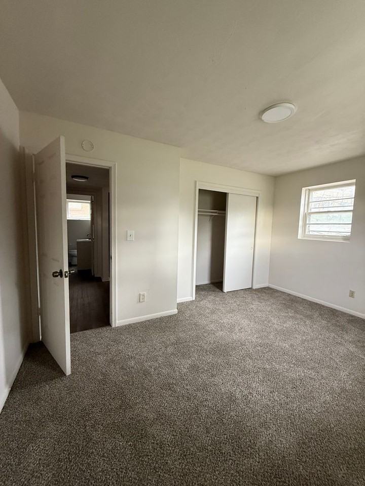 Affordable Apartment Community – Comfortable Living in a Convenient Location - Photo 5 of 18