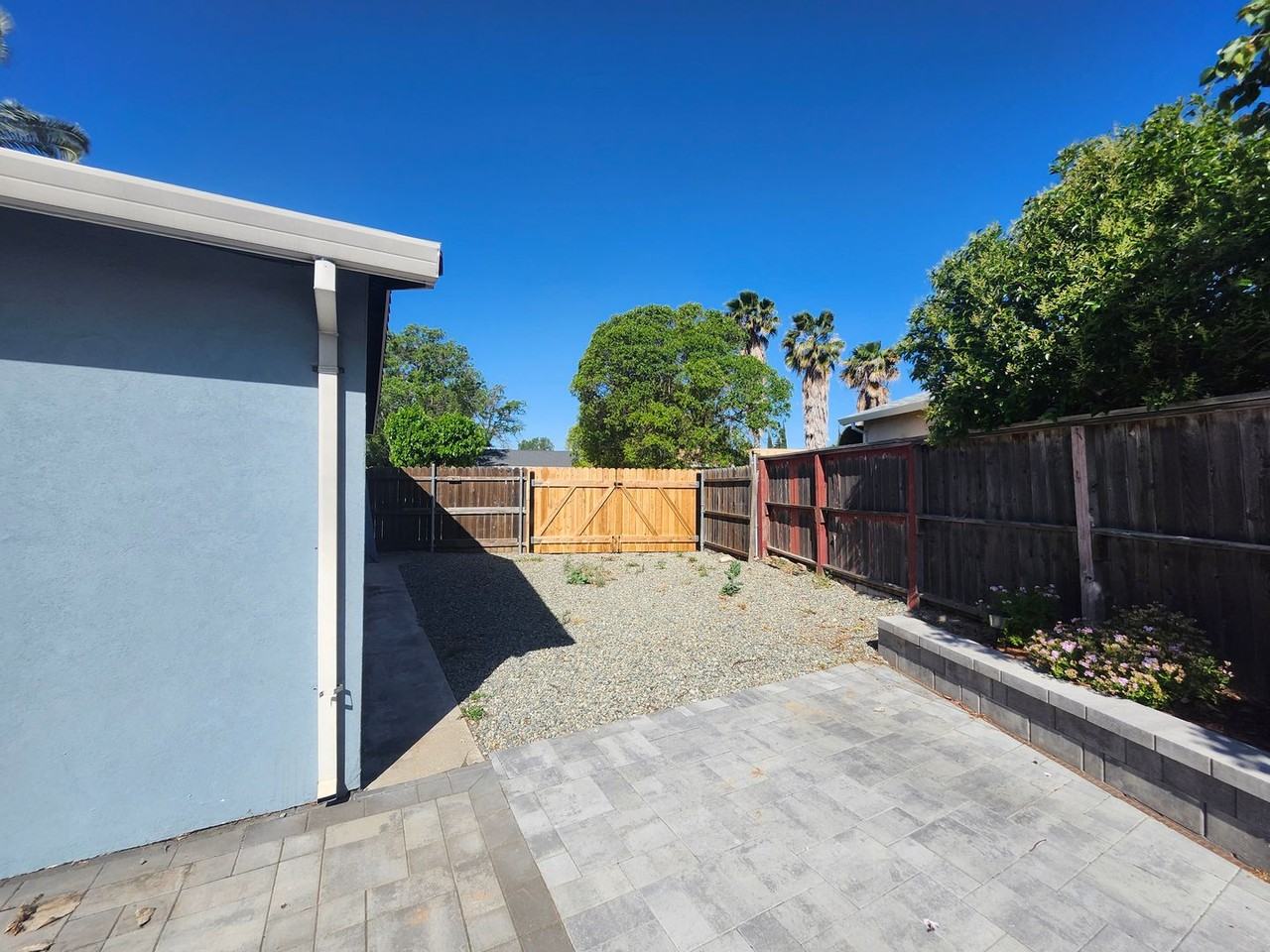 8100 Schoonover St - Photo 2 of 17