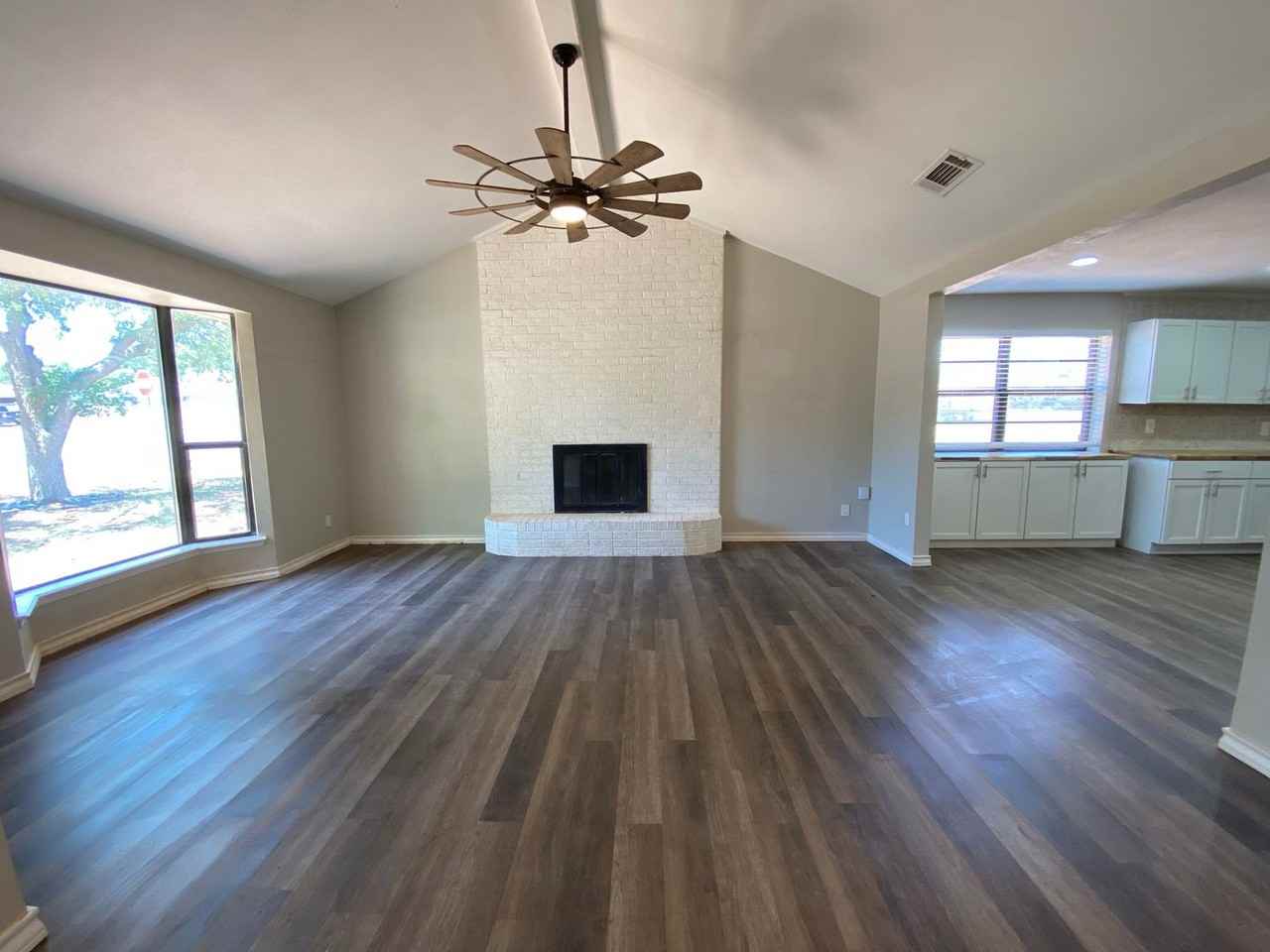 5218 Green Valley Trl - Photo 4 of 17