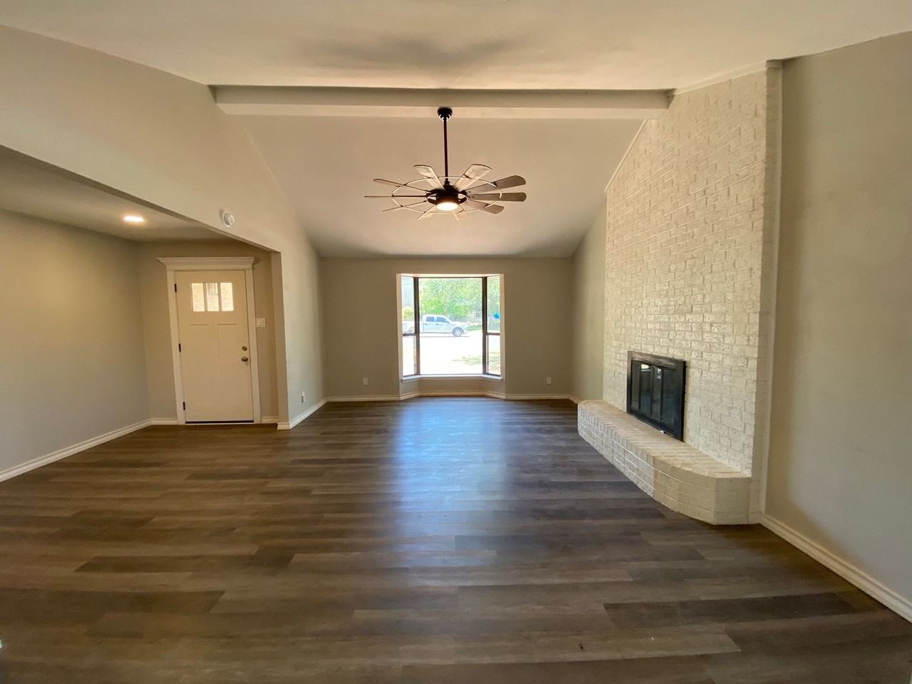 5218 Green Valley Trl - Photo 5 of 17