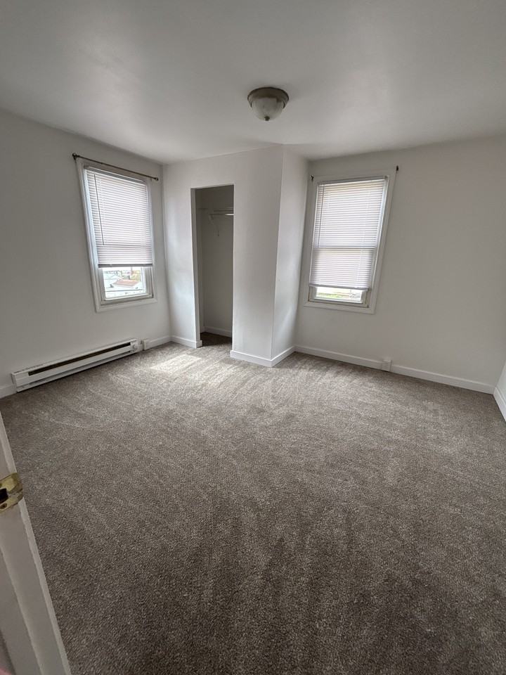 252 W State St #NA - Photo 2 of 7