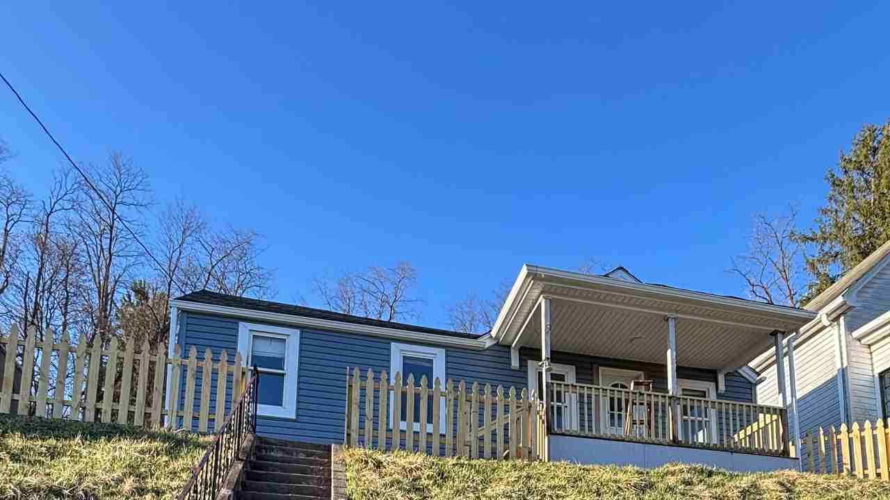 252 W State St #NA - Photo 3 of 7