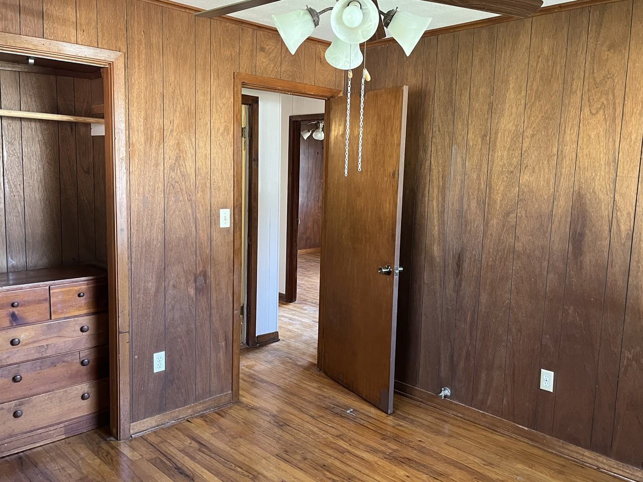 300 N Burleson St #NA - Photo 6 of 13