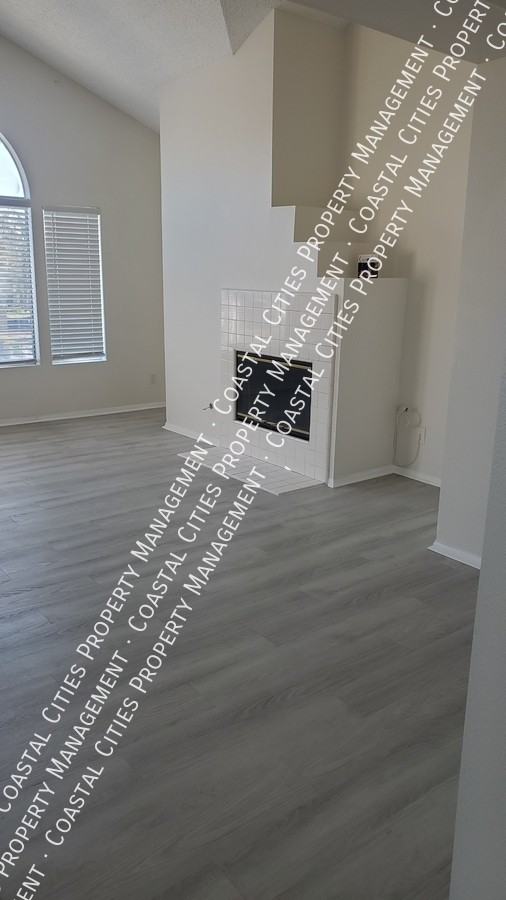 3121 E Genoa Ct #B - Photo 3 of 50