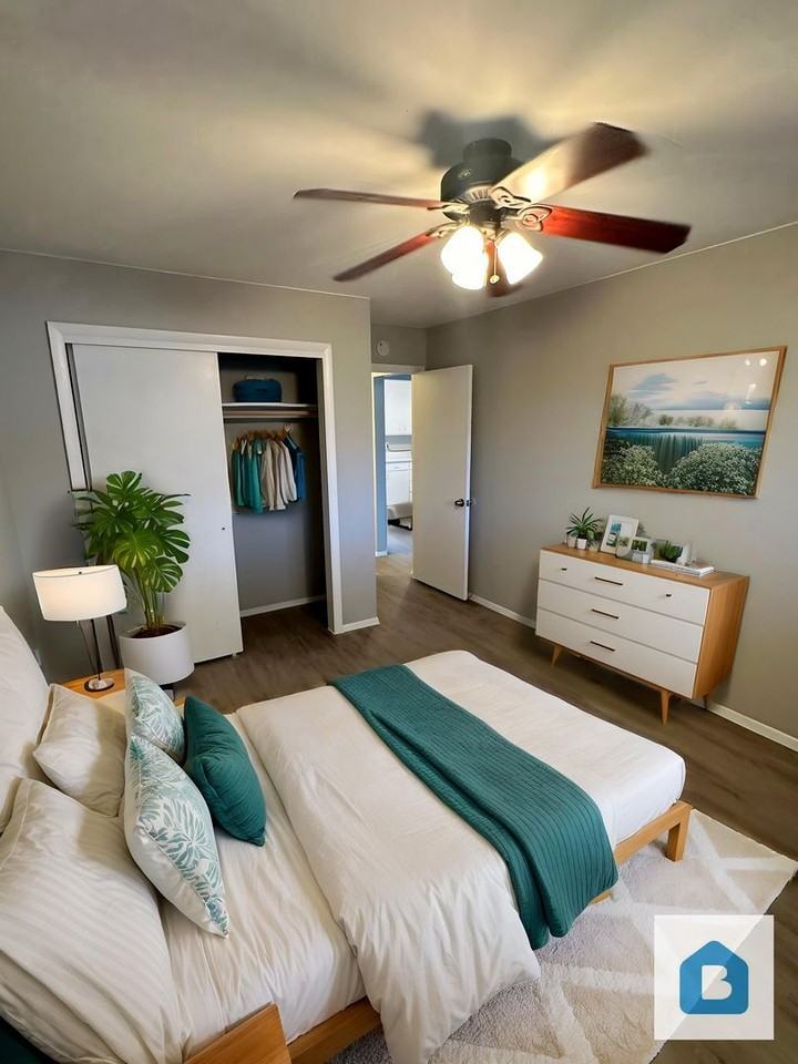 1415 South Corona Avenue #7 - Photo 3 of 22