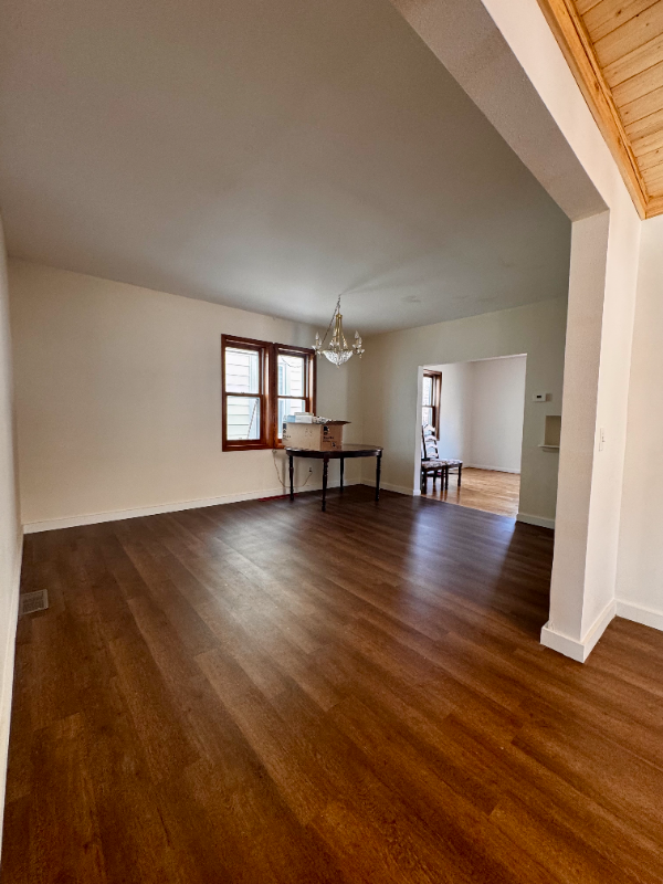 416 W Munising Ave - Photo 3 of 14