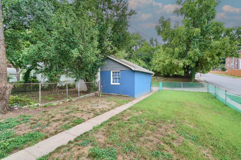 1031 Elm Ridge Ave #1 - Photo 2 of 20