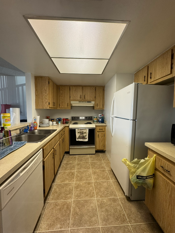 1038 Mollie Ln - Photo 5 of 12