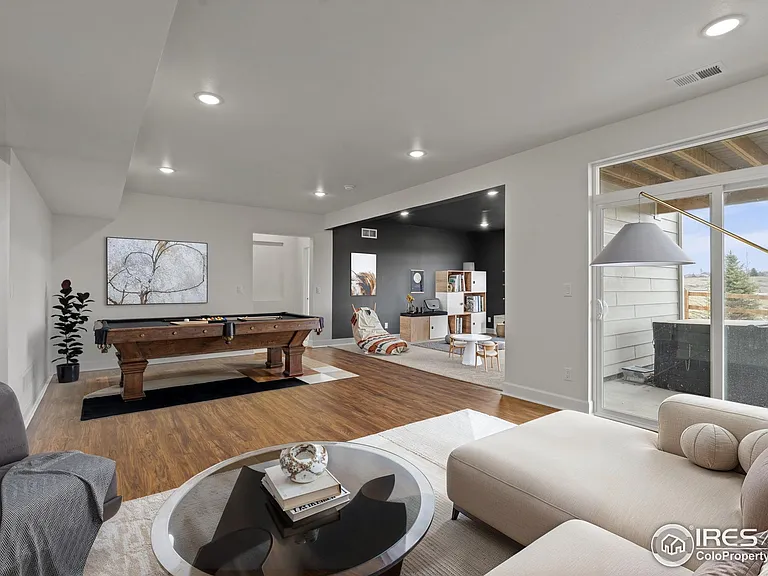 1103 Hornet Dr - Photo 2 of 16