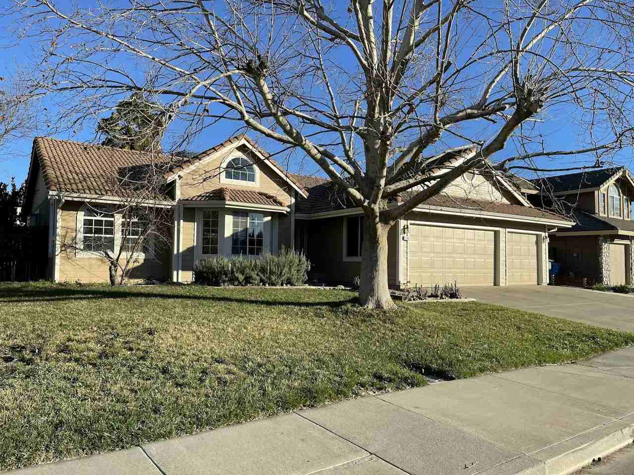 1580 Rehrmann Dr - Photo 2 of 25