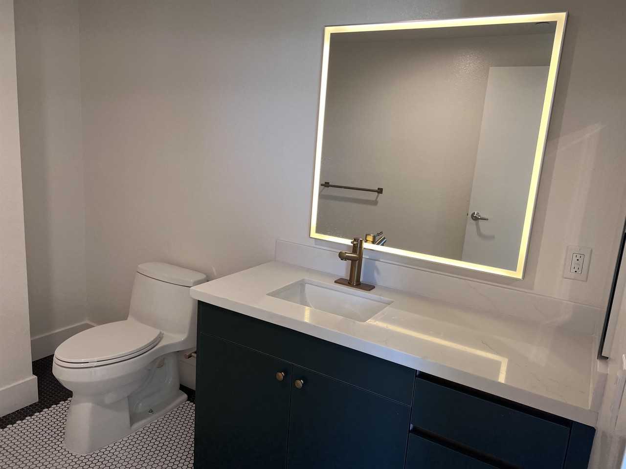 The Laureate - Photo 5 of 50