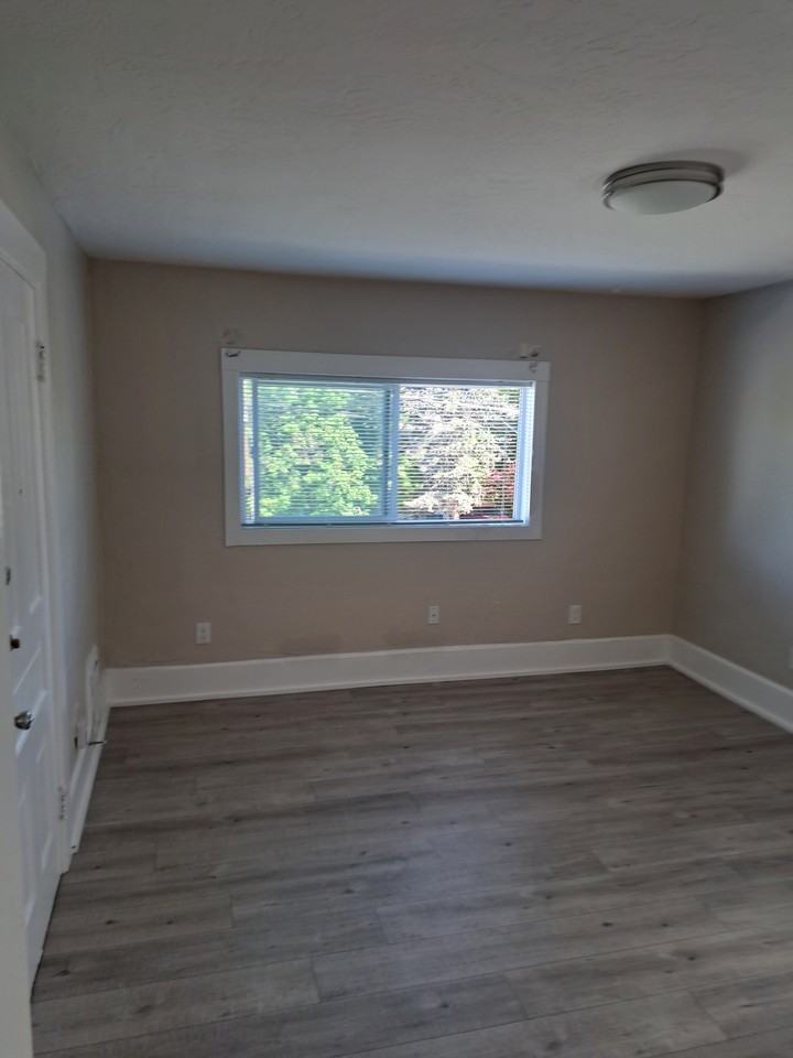 1631 W Pac #2 - Photo 2 of 8