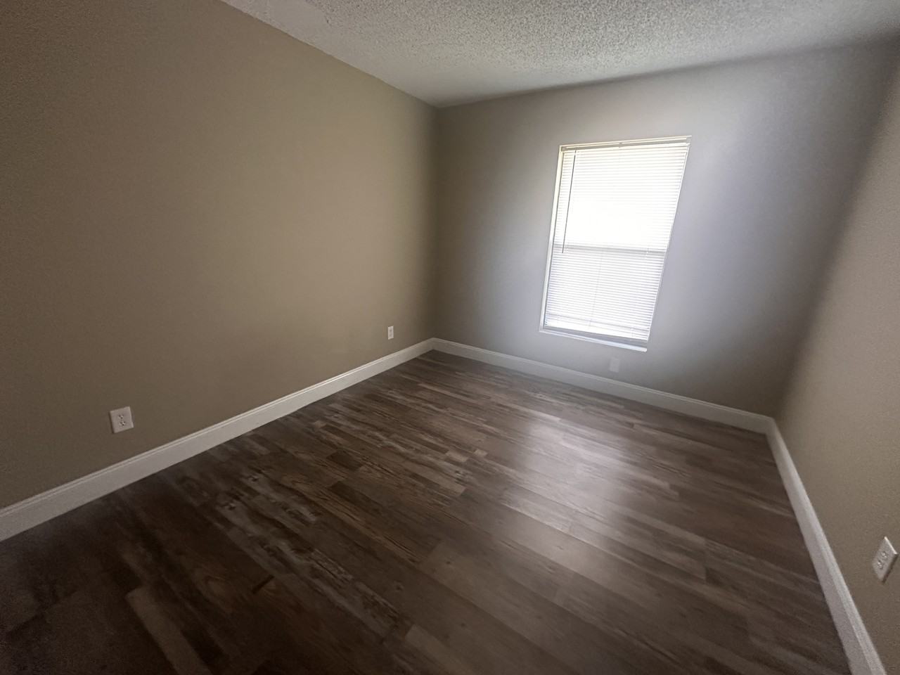 1838 NE 17th St - Photo 6 of 6