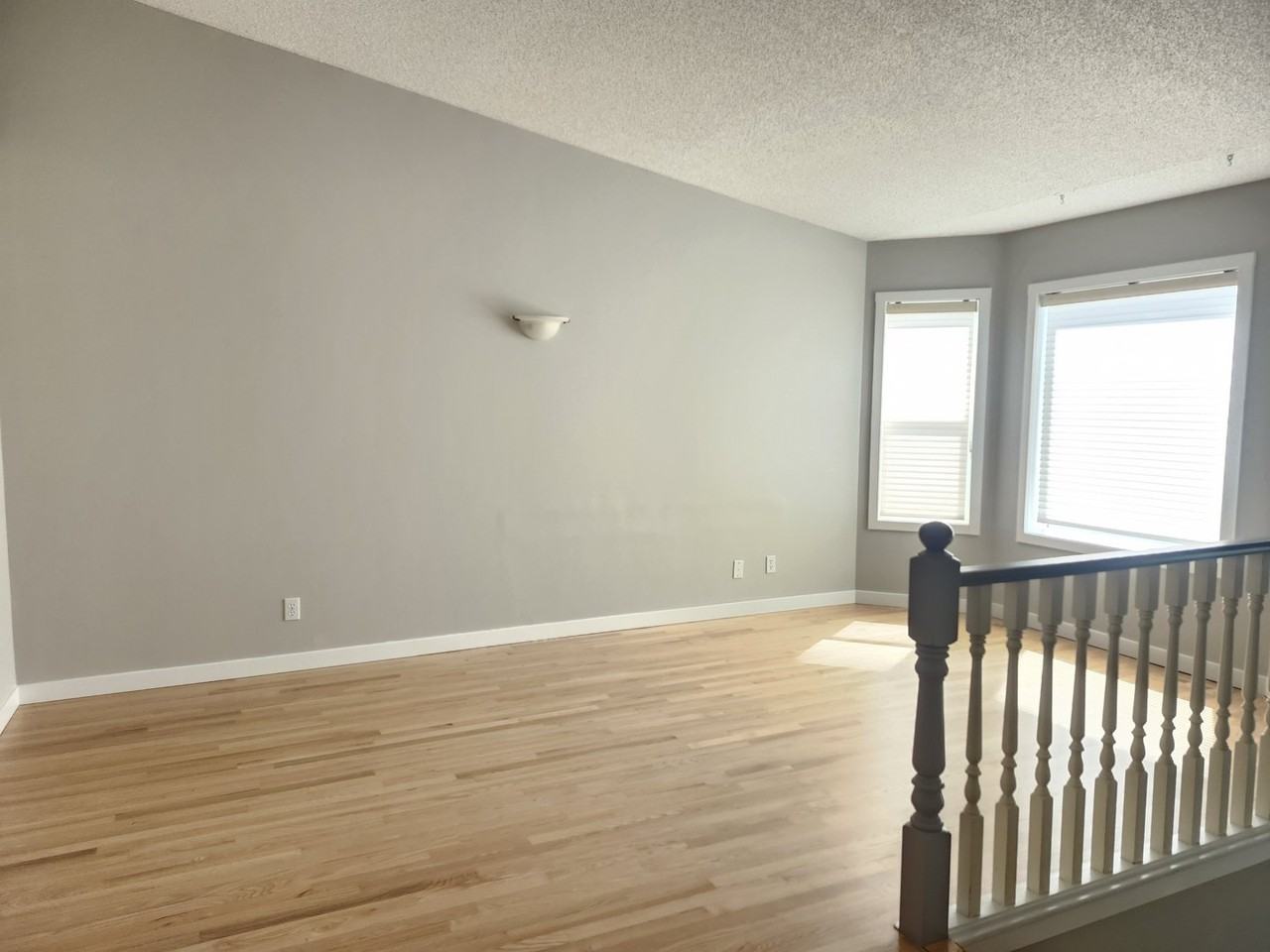 228 Coverdale Crt Ne - Photo 2 of 13