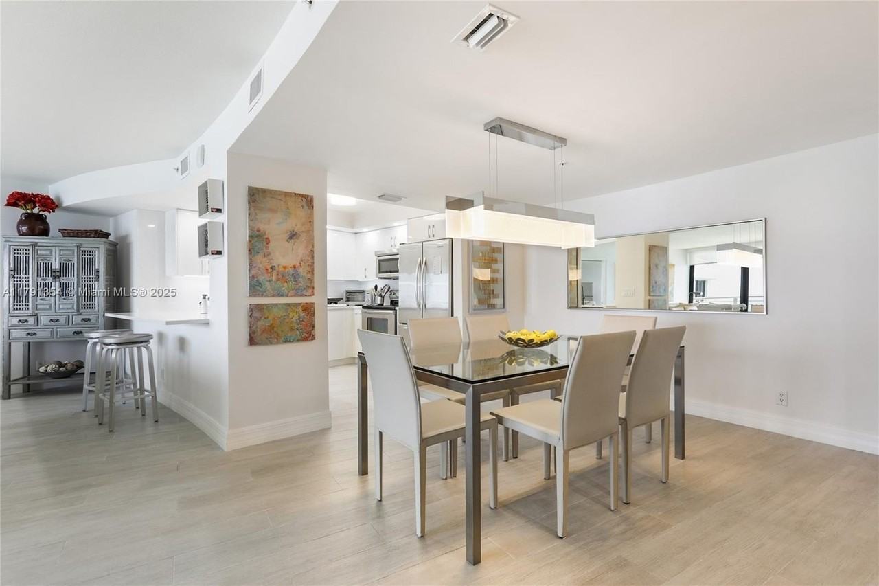 3000 N Ocean Dr #25D - Photo 6 of 26