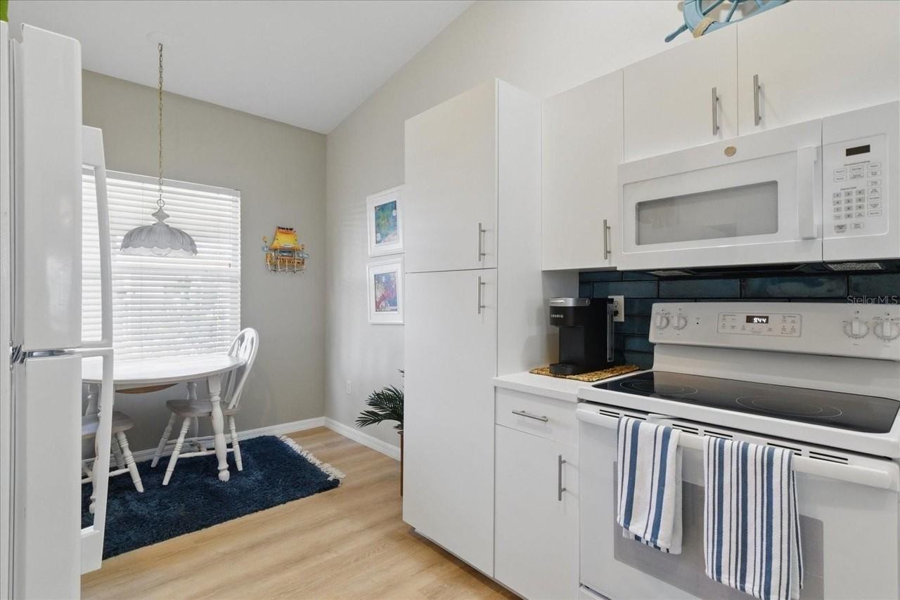 9320 Clubside Cir #2310 - Photo 7 of 36