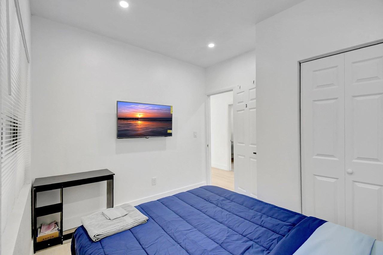 Ne 127th St - Photo 6 of 7