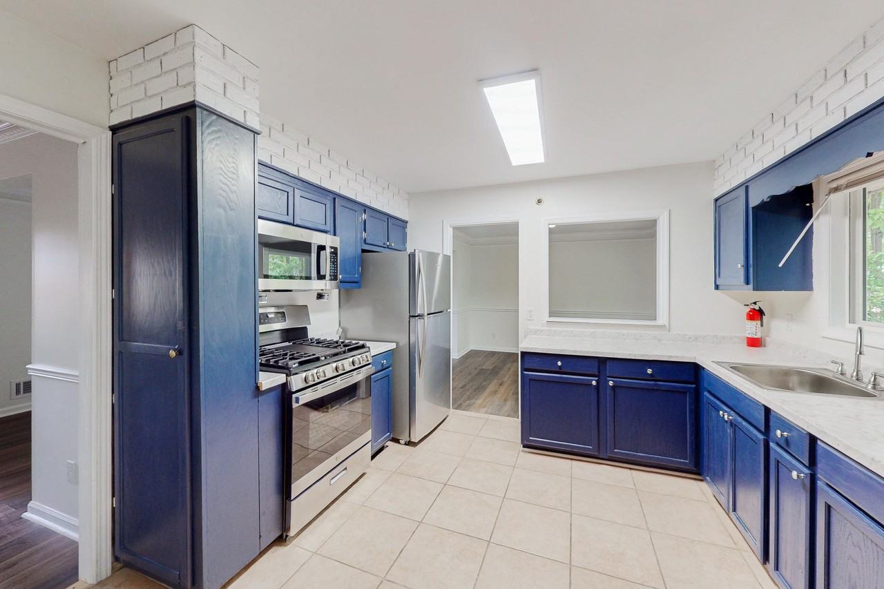 Pine Shadows Dr - Photo 2 of 14