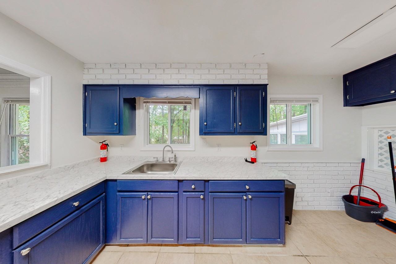 Pine Shadows Dr - Photo 4 of 14