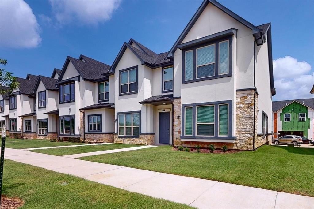 247 Mule Deer Mews - Photo 4 of 40