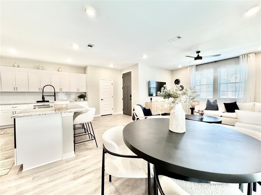 8523 Leyton - Photo 3 of 39