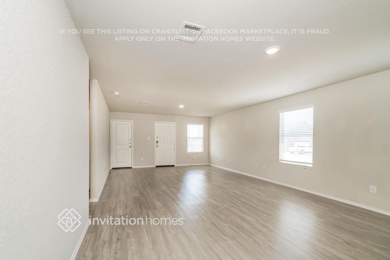 170 Pasadena Pl - Photo 4 of 17
