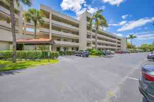 featured image of 3154 Via Poinciana #306