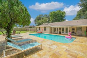 featured image of 166 Old Country Rd S