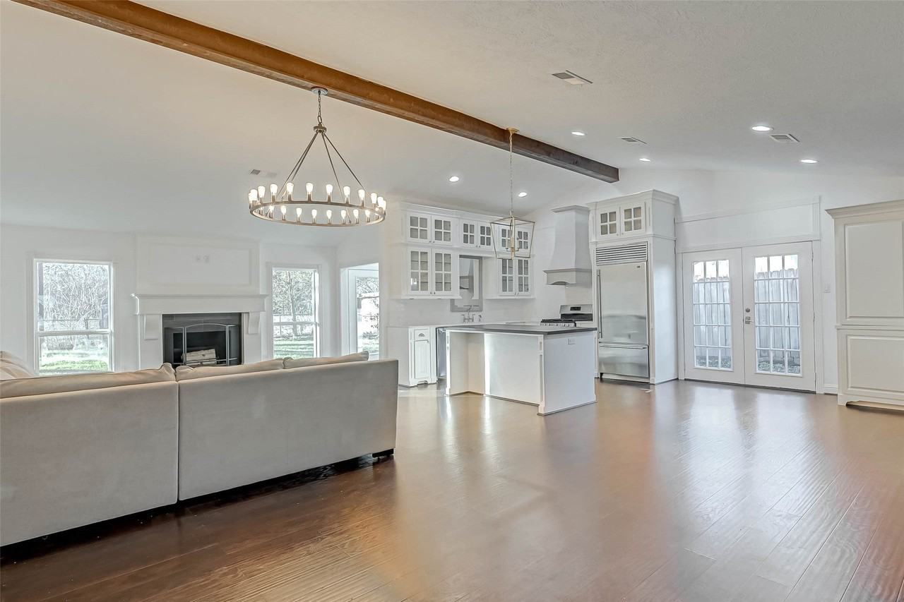 520 E Castle Harbour Dr - Photo 6 of 20