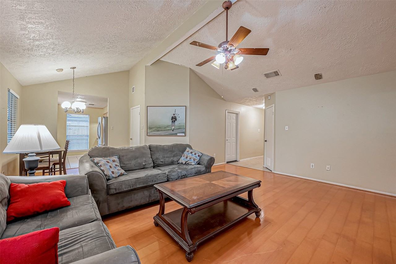 2122 Heritage Colony Dr - Photo 7 of 23