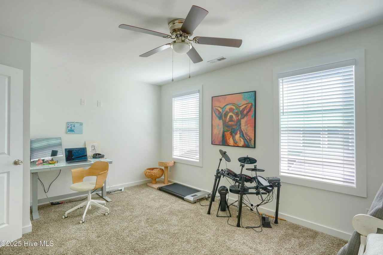 308 Starfish Ln - Photo 5 of 19