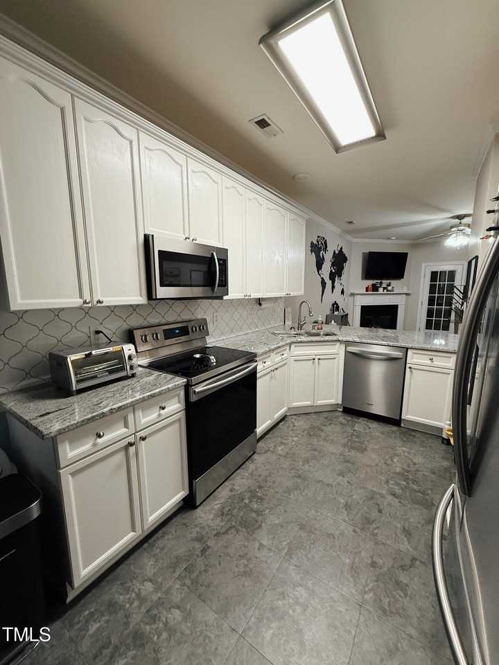 105 Summit Oaks Ln - Photo 4 of 22