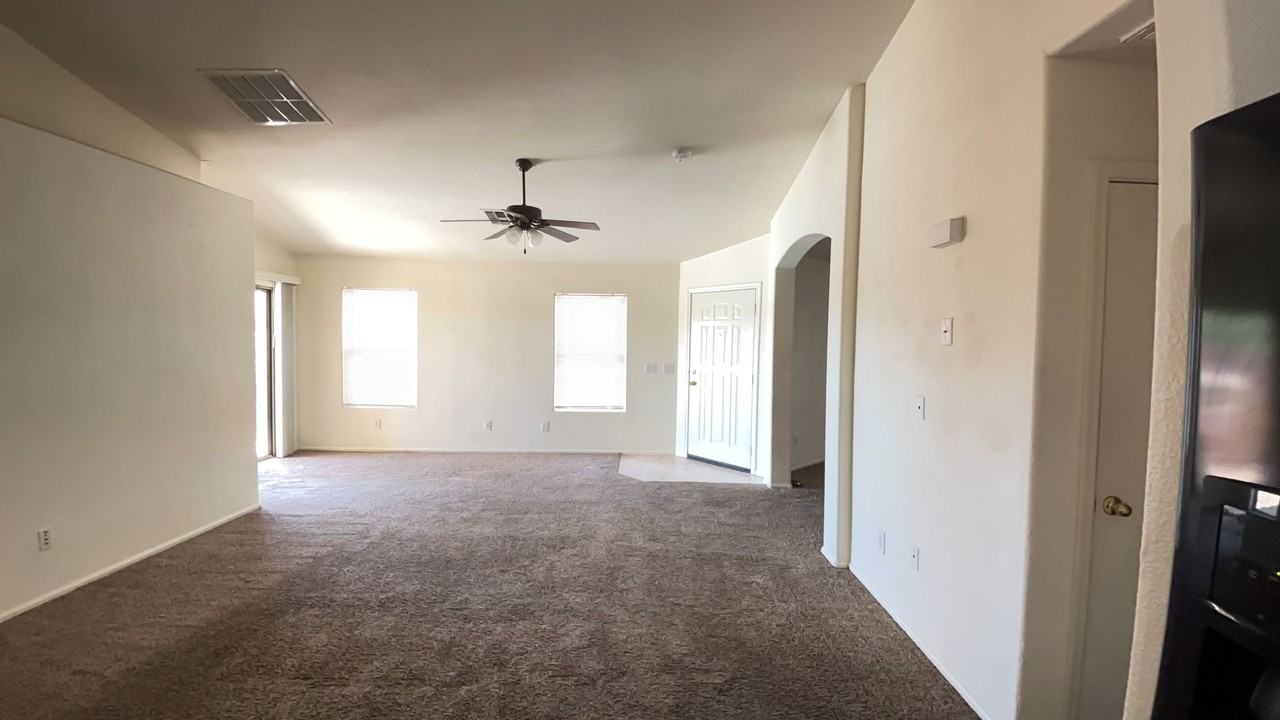 10967 W Sheridan St - Photo 2 of 28