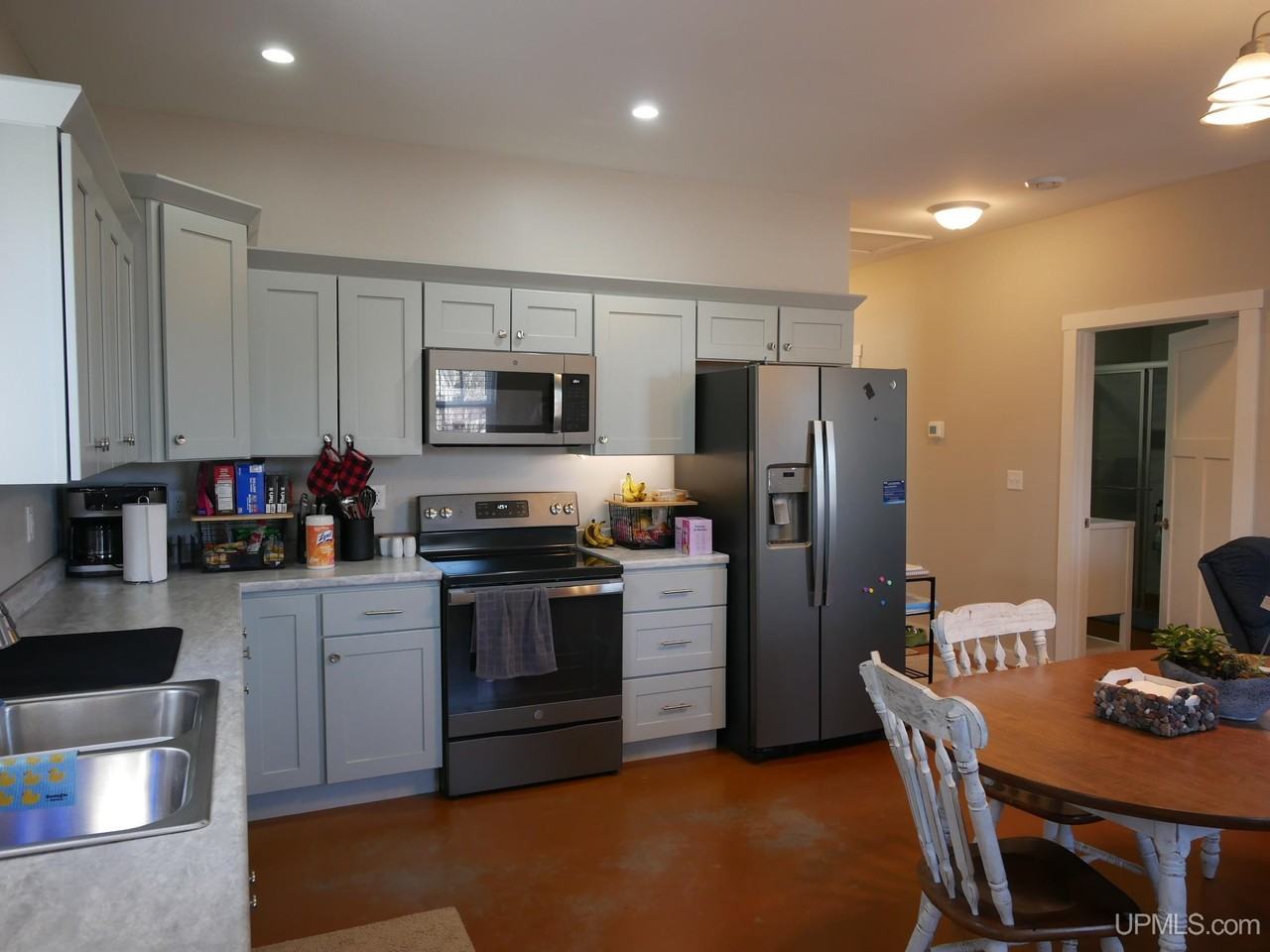 17164 Franklin Loop - Photo 3 of 15