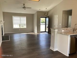 418 Mosswood Ct - Photo 4 of 13