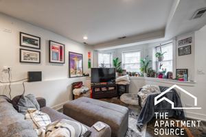 featured image of 3023 N Oakley Ave #GDN