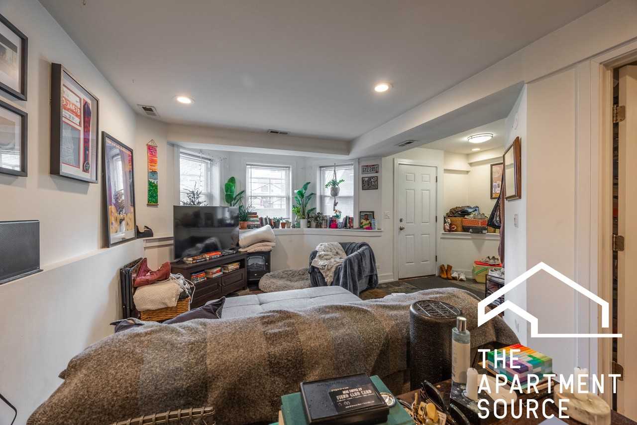 3023 N Oakley Ave #GDN - Photo 2 of 15
