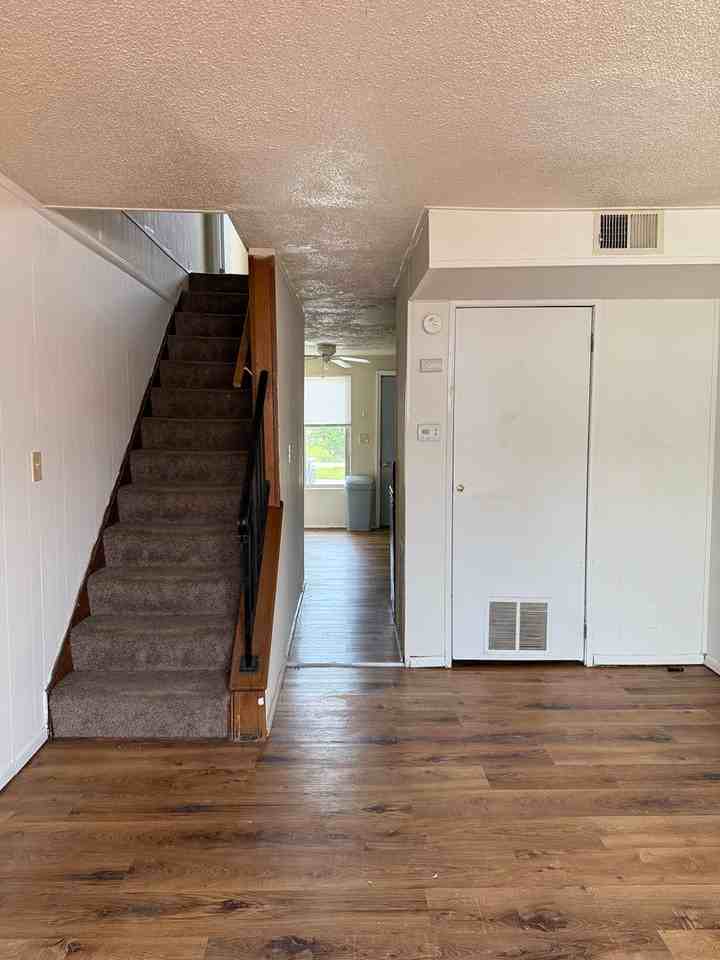 805 S Walnut St #A - Photo 3 of 10