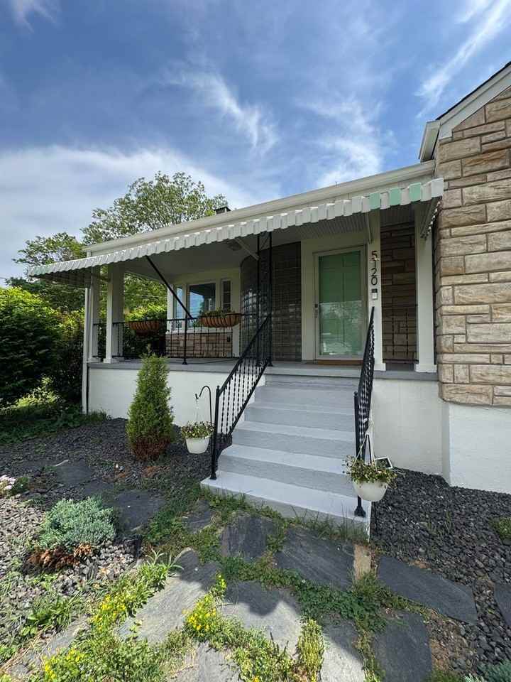 5120 Starkey Rd - Photo 4 of 24