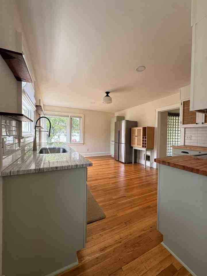 5120 Starkey Rd - Photo 5 of 24