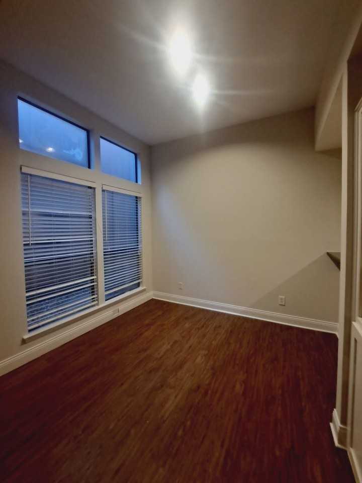 3025 Westforest Dr - Photo 3 of 16