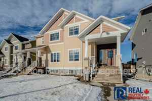 featured image of 8734 72 Avenuekey