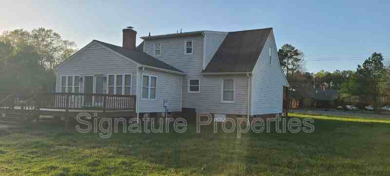 4411 Darbytown Rd - Photo 2 of 13