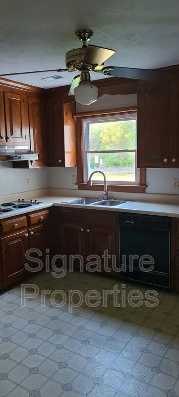 4411 Darbytown Rd - Photo 6 of 13