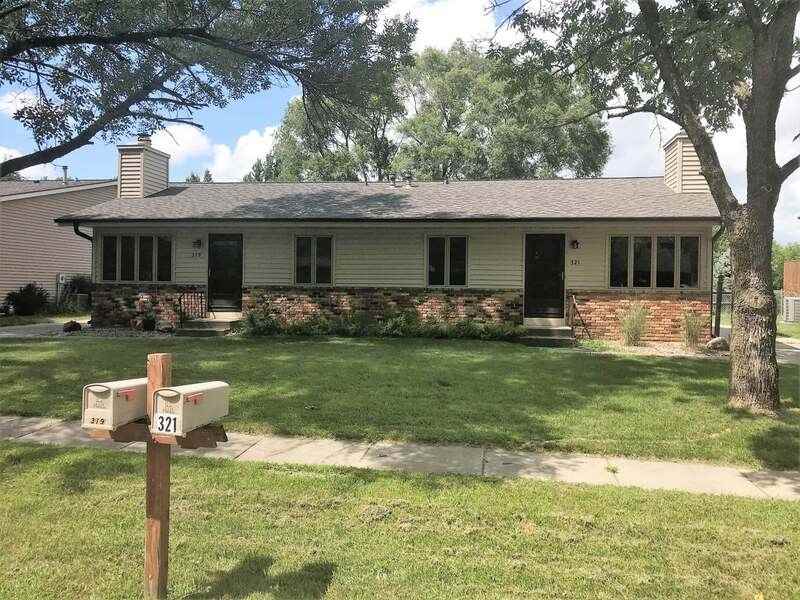 319 Opal Cir - Photo 2 of 12